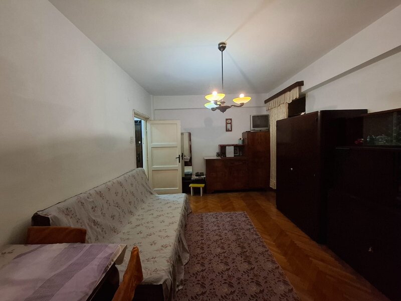 Piata Mihail Kogalniceanu, apartament 2 camere, centrala de bloc, fara risc