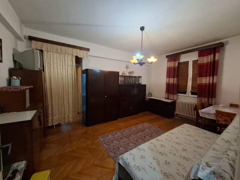 Piata Mihail Kogalniceanu, apartament 2 camere, centrala de bloc, fara risc