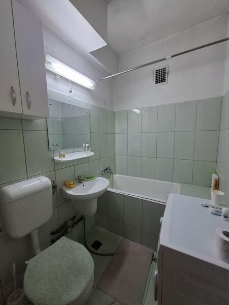 Piata Mihail Kogalniceanu, apartament 2 camere, centrala de bloc, fara risc